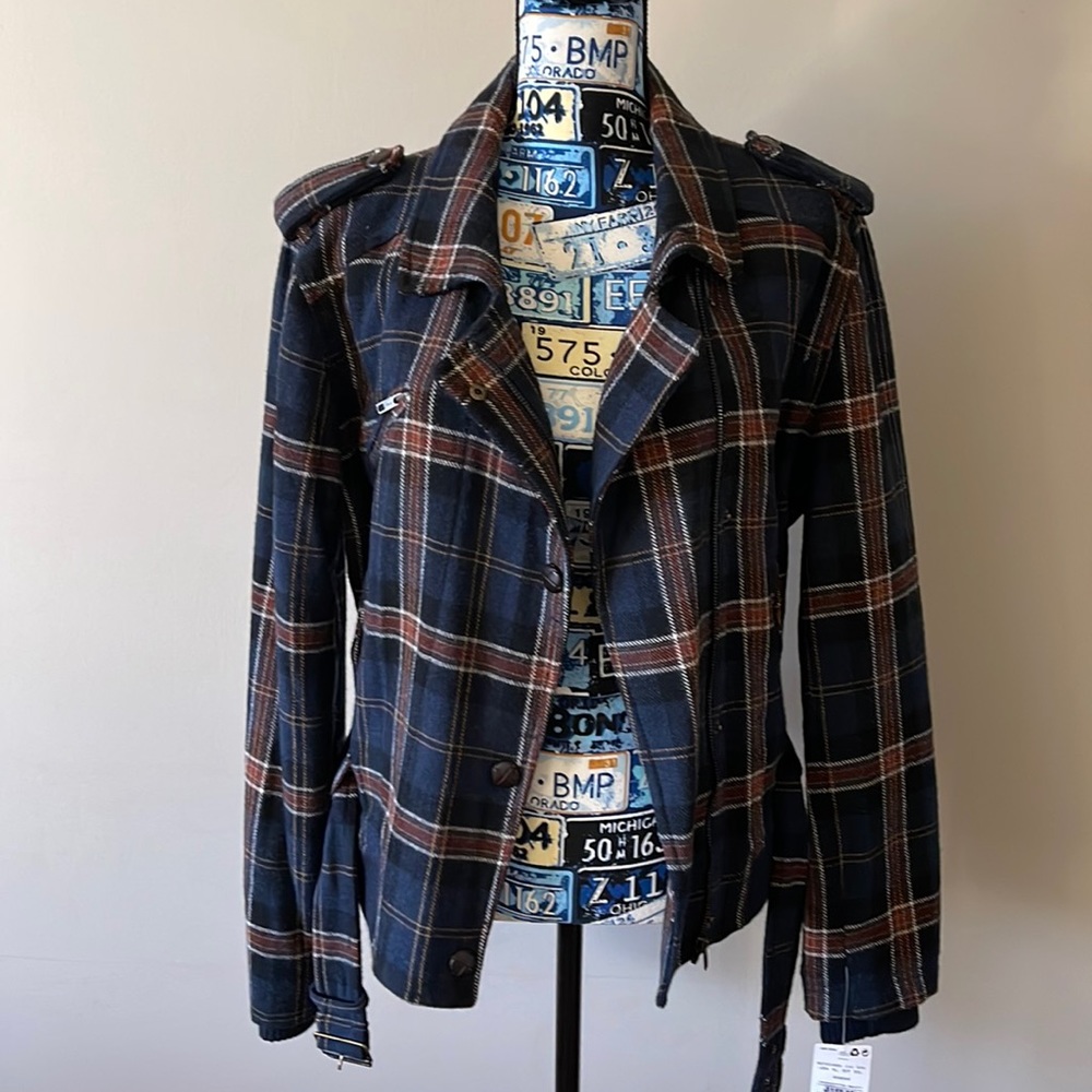 Crop Fitted Coat Sz XL
